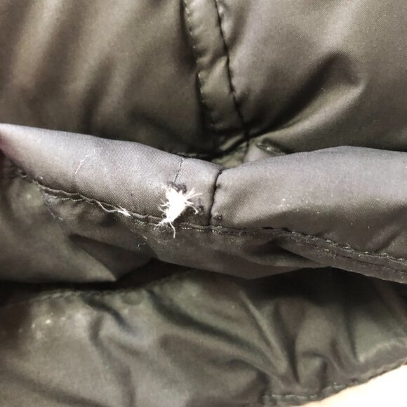 EDDIE Bauer Quilted Goose Down Vest With Fur Collar Size Medium - Picture 9 of 12